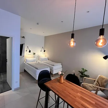 Goldstadt Apartment *