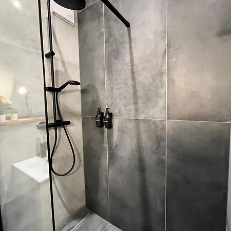 Goldstadt Apartment *