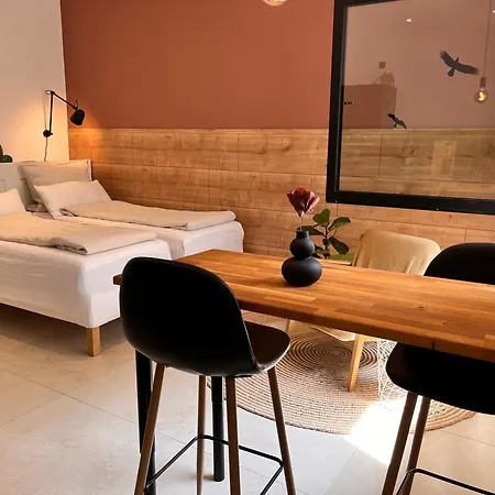 Goldstadt Apartment *